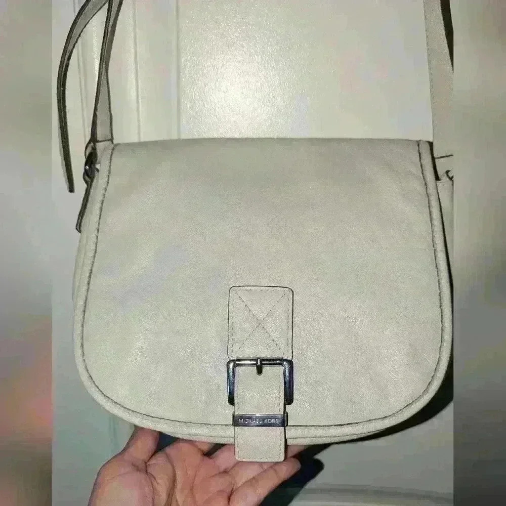 Michael Kors White Leather Saddle Bag - Picture 6 of 9